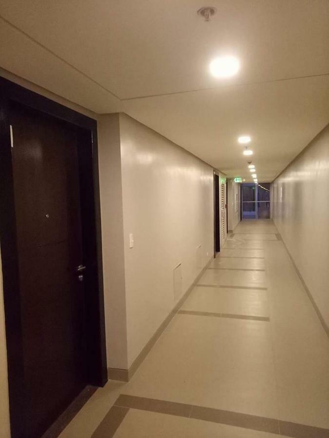 מנילה Eighty One Newport Boulevard מראה חיצוני תמונה