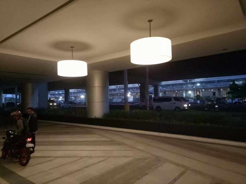 מנילה Eighty One Newport Boulevard מראה חיצוני תמונה